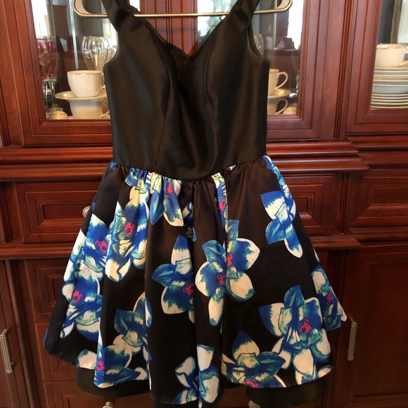 Floral and black dress from YYa &Co - Picture 2 of 2